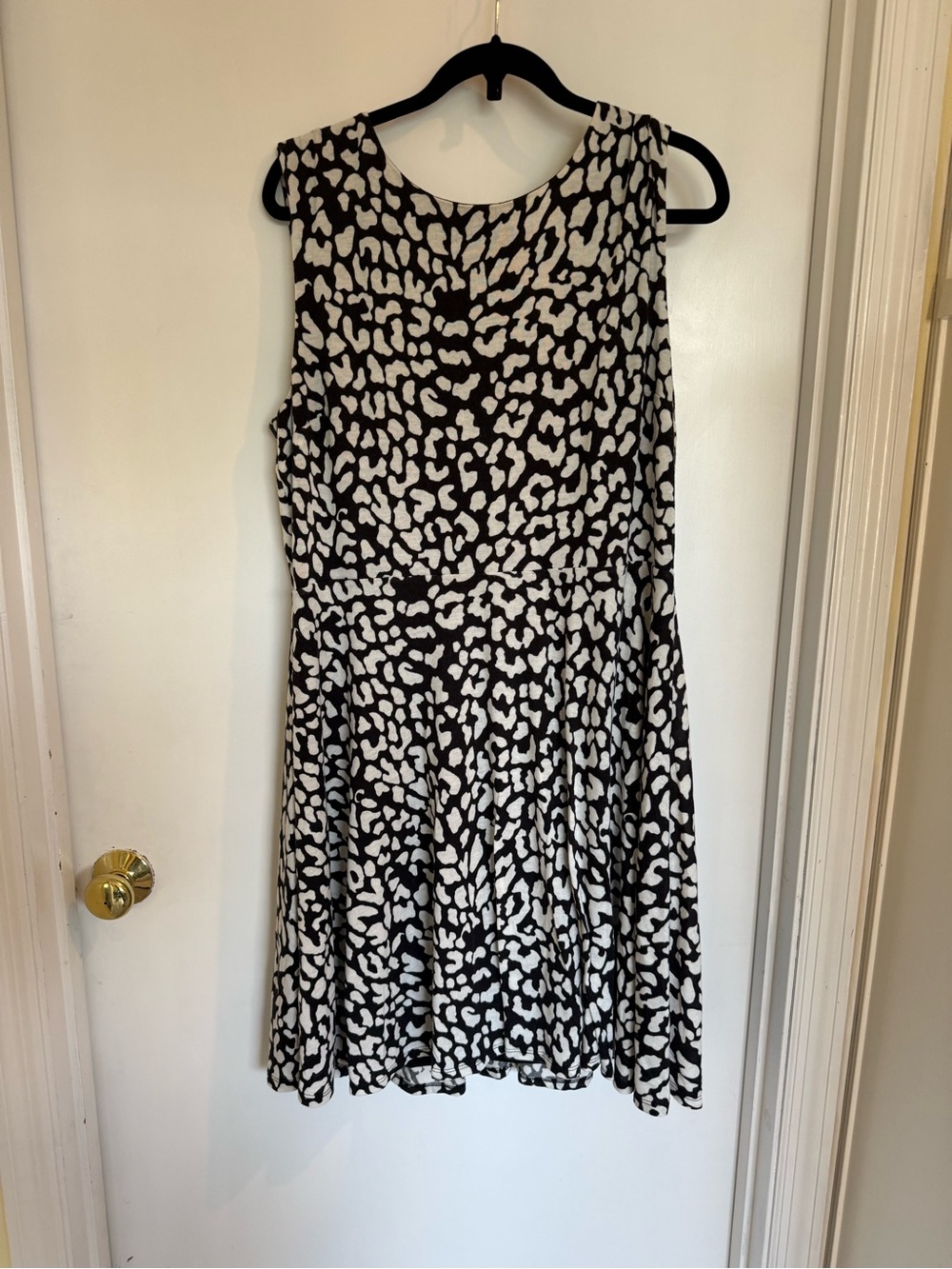Ann Taylor LOFT black & white leopard print dress
